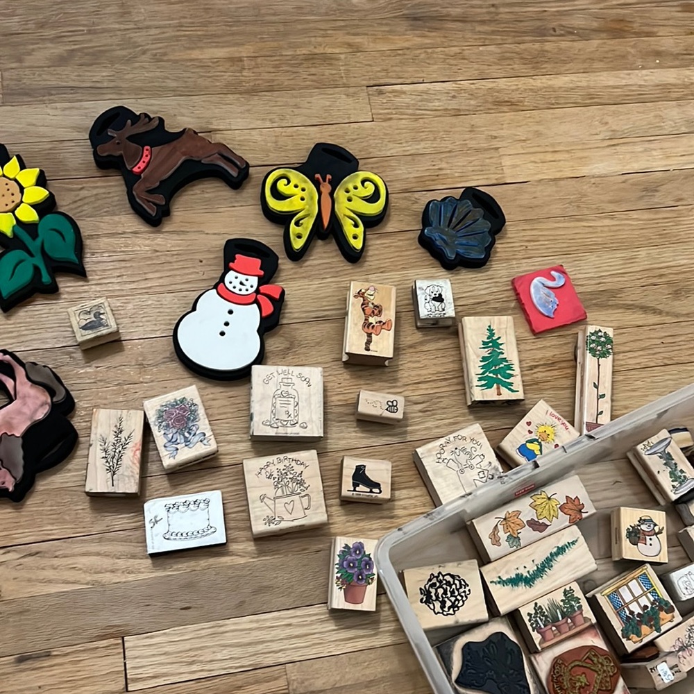 Lot of stamps.  A few foam, the rest have a rubber bottom.